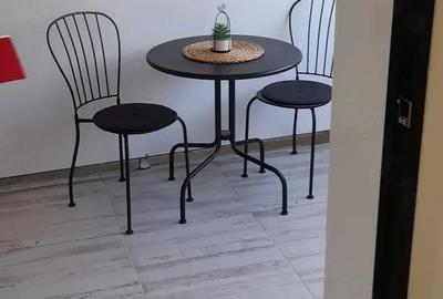 Garsonieră decomandată în Central