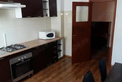 Apartament cu 4 camere în Central - 1