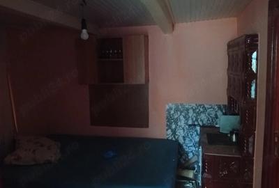 Casă cu 4 camere cu Teren 130 Mp în Laza