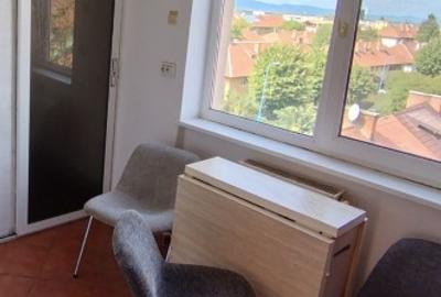 Apartament cu 2 camere decomandat în Tractorul - 4