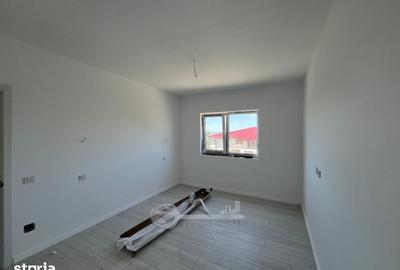 Apartament cu 2 camere decomandat în Bârnova