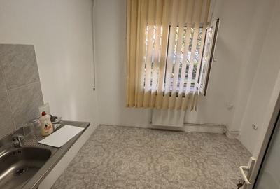 Apartament cu 4 camere decomandat în George Enescu - 1