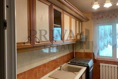 Apartament cu 3 camere decomandat, mobilat în Girocului