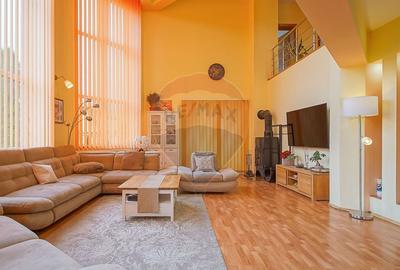 Casă individuală cu 10 camere cu Teren 1300 Mp în Hălchiu - 2