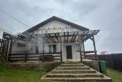 Casă individuală cu 6 camere cu Canalizare în Exterior Sud - 1
