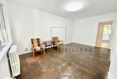 Apartament cu 3 camere semidecomandat în Port