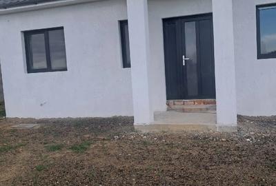 Casă cu Teren 619 Mp în Central