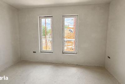 Casă cu 3 camere cu Teren 300 Mp în Giroc