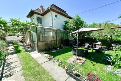 Casă cu 4 camere cu Teren 998 Mp în Central