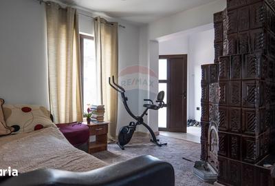 Casă cu 5 camere cu Teren 1063 Mp în Corbii Mari - 8