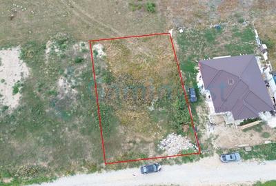 Teren Construcții intravilan de 800 mp, în Sânmartin - 1