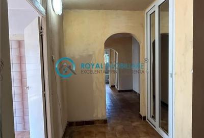 Apartament cu 3 camere decomandat, mobilat în Paltiniș