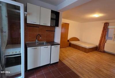 Garsonieră decomandată în Vișani