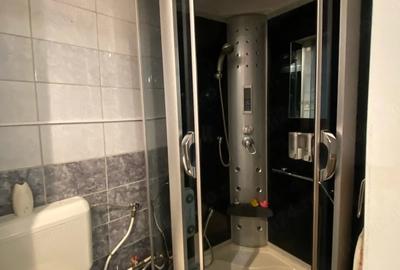Apartament cu 3 camere decomandat în Basarabia
