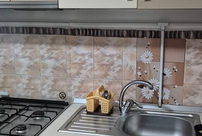 Apartament cu 2 camere decomandat în Micro 12 - 3