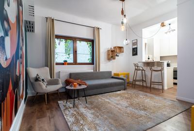 Apartament cu 2 camere decomandat în Domenii