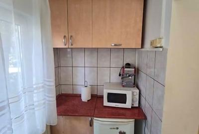 Garsonieră nedecomandată, mobilată în Lipovei