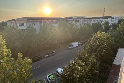 Apartament cu 3 camere decomandat în Crihala