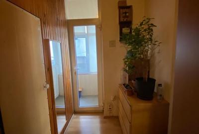 Apartament cu 2 camere decomandat în Exterior Vest