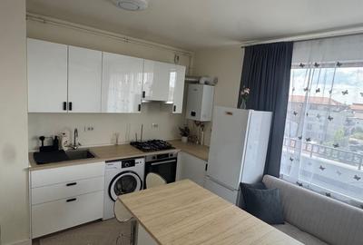Apartament cu 3 camere, mobilat în Central