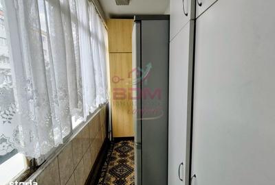 Apartament cu 4 camere decomandat în Central