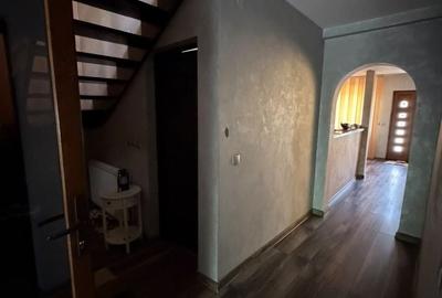 Casă cu 4 camere în Poiana - 4