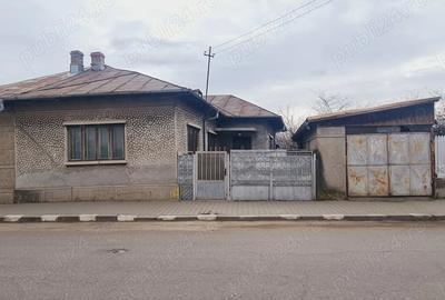 Casă cu Teren 234 Mp în Central