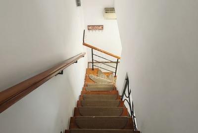 Apartament cu 3 camere semidecomandat, mobilat în Central - 18