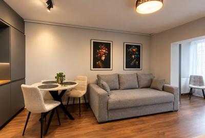 Apartament cu 3 camere decomandat, mobilat în Județean