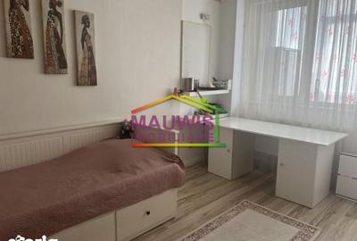Apartament cu 4 camere decomandat în Central - 4