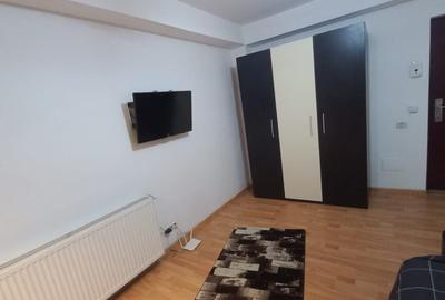 Garsonieră decomandată în Titan - 2