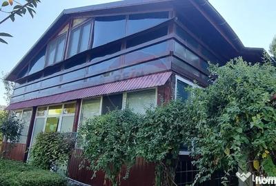 Casă cu 5 camere cu Teren 1000 Mp în Sud