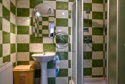 Casă individuală cu 6 camere cu Canalizare în Bucov - 12