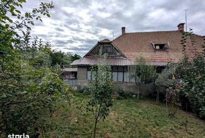 Casă cu 2 camere cu Teren 230 Mp în Central