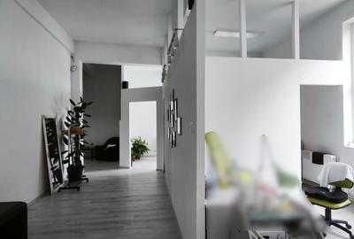 Spațiu comercial, de 160 mp, în Central - 2