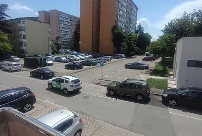 Apartament cu 2 camere decomandat în Micro 6 - 4