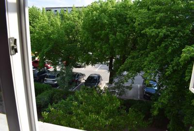 Apartament cu 4 camere semidecomandat în Craiovița Nouă - 1