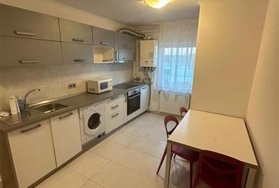 Apartament cu 3 camere decomandat, mobilat în Zorilor