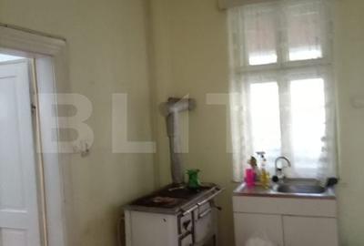 Casă cu 2 camere cu Teren 650 Mp în Central - 3