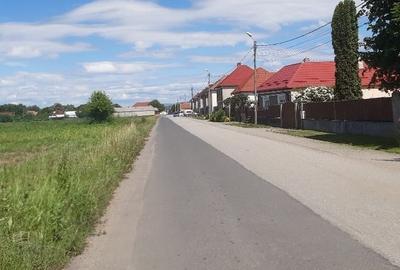 Teren de 4650 mp, în Central