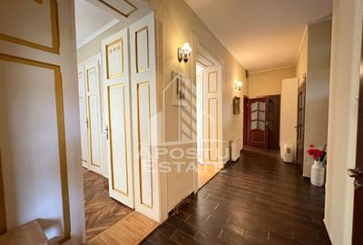 Apartament cu 3 camere decomandat, mobilat în Iosefin