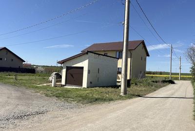 Teren de 3000 mp, în Central