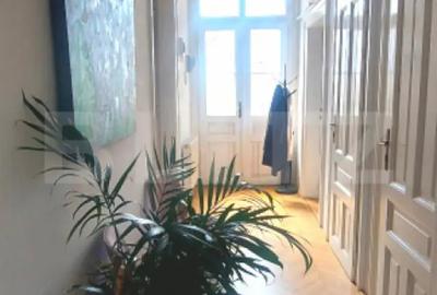 Apartament cu 3 camere decomandat în P-ța Maria