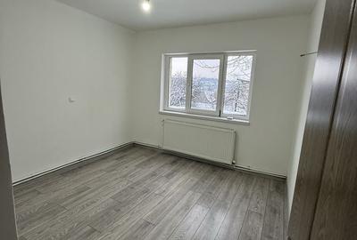 Apartament cu 4 camere în Central - 2