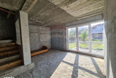 Casă cu 3 camere cu Teren 334 Mp în Aviației - 2