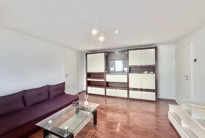 Apartament cu 3 camere semidecomandat, mobilat în Dâmbovița