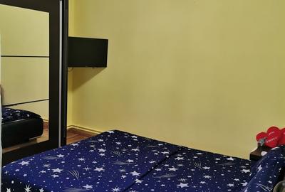 Casă cu 3 camere decomandat în Central