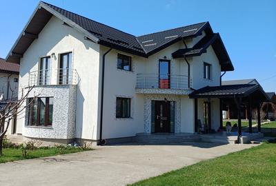 Casă cu 4 camere în Valea Lupului - 3