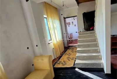 Casă cu 1 camere cu Teren 600 Mp în Central - 1