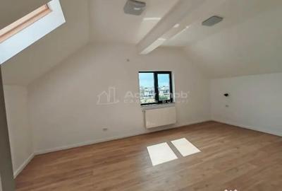 Casă cu 4 camere cu Teren 225 Mp în Prelungirea Ghencea